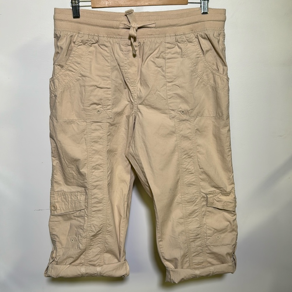 George Classics Woman’s Capri Pants size M